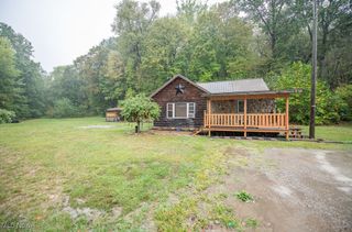 2923 Brightwood Road SE, New Philadelphia, OH 44663