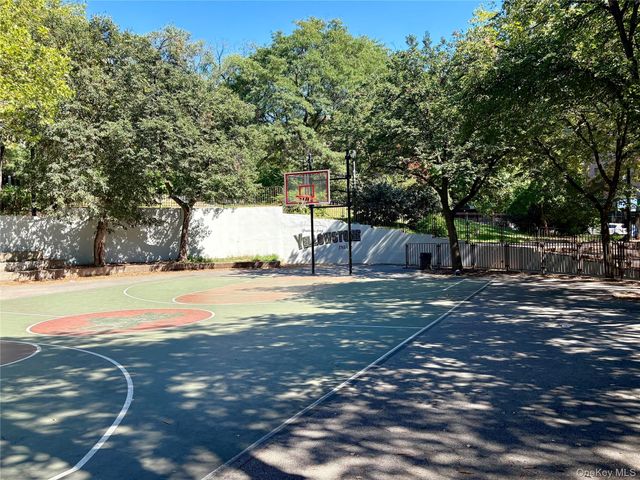 102-55 67th Road 3W, Forest Hills, NY 11375