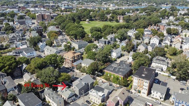 49 Essex St 1R, Salem, MA 01970