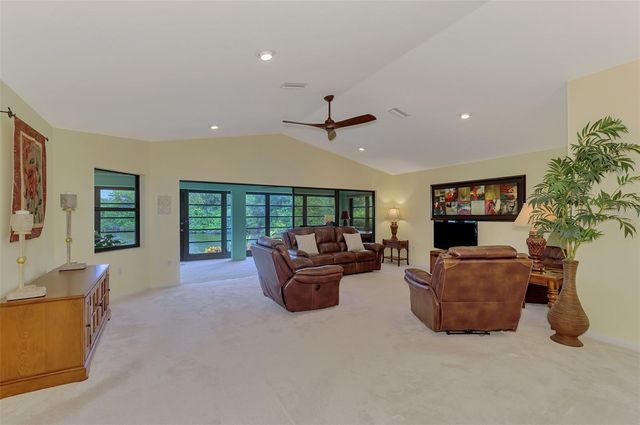 1934 COVE POINTE DRIVE, Venice, FL 34293