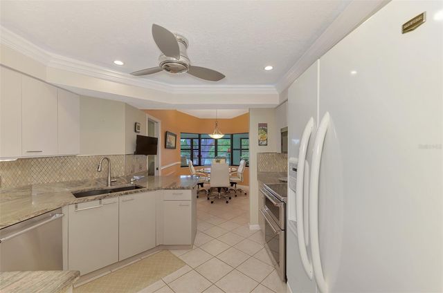 1934 COVE POINTE DRIVE, Venice, FL 34293