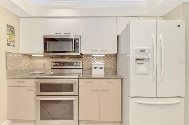 1934 COVE POINTE DRIVE, Venice, FL 34293