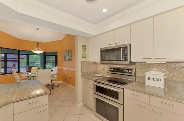 1934 COVE POINTE DRIVE, Venice, FL 34293