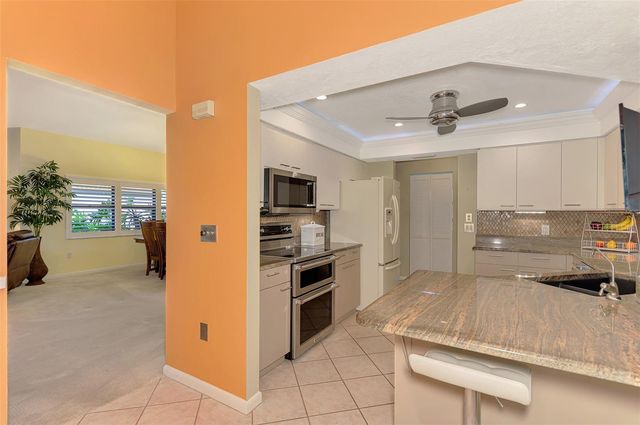 1934 COVE POINTE DRIVE, Venice, FL 34293