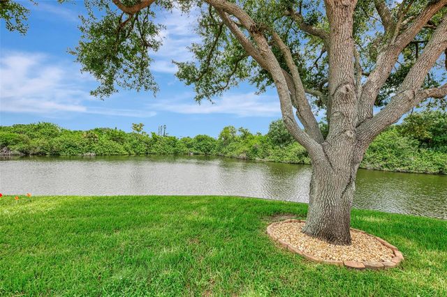 1934 COVE POINTE DRIVE, Venice, FL 34293