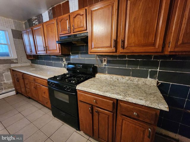 46 LINCOLN AVE, Trenton, NJ 08609
