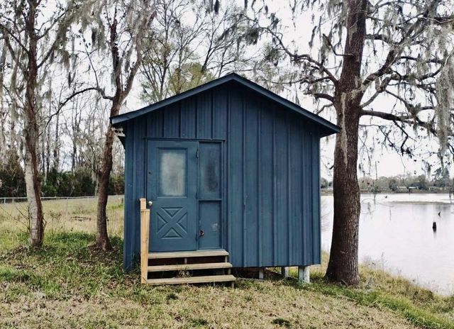 290 E Taylor Lake Circle, Livingston, TX 77351