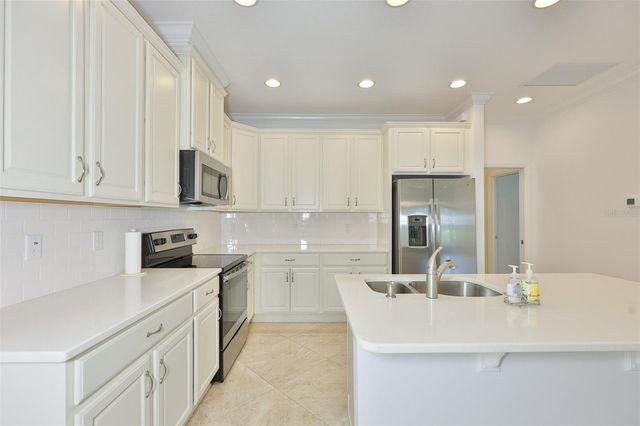 606 CHIPPER DRIVE, Sun City Center, FL 33573