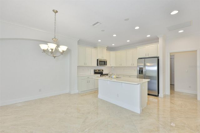 606 CHIPPER DRIVE, Sun City Center, FL 33573