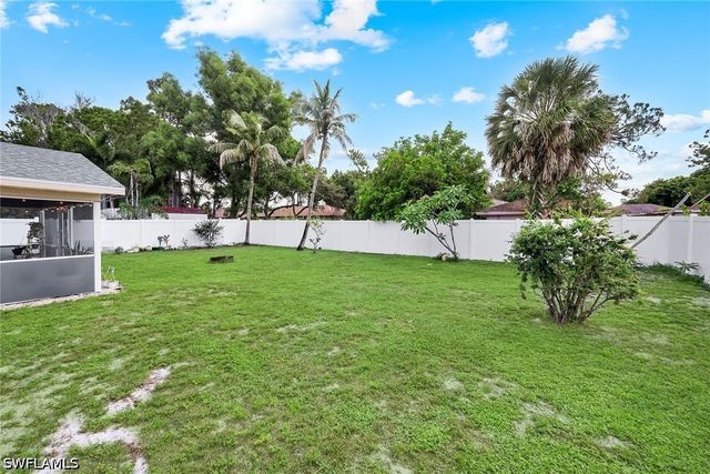 27051 Edgewood ST, Bonita Springs, FL 34135