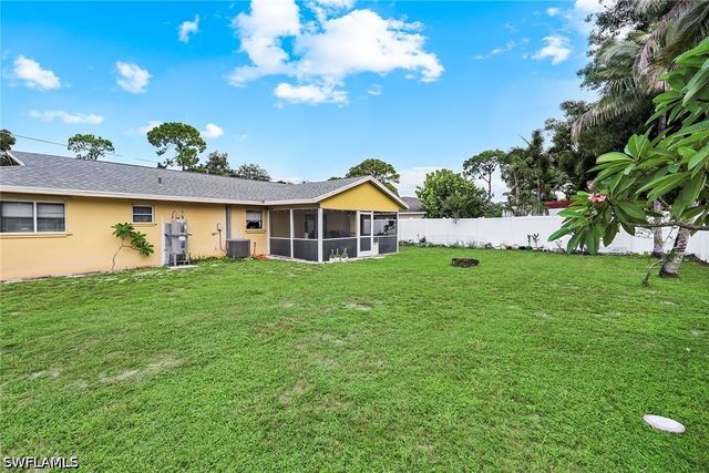 27051 Edgewood ST, Bonita Springs, FL 34135