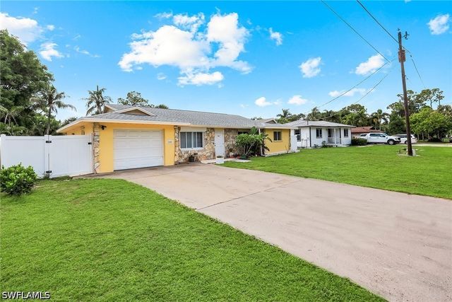 27051 Edgewood ST, Bonita Springs, FL 34135