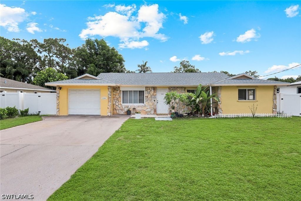 27051 Edgewood ST, Bonita Springs, FL 34135