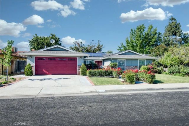 1153 Menlo Avenue, Clovis, CA 93612