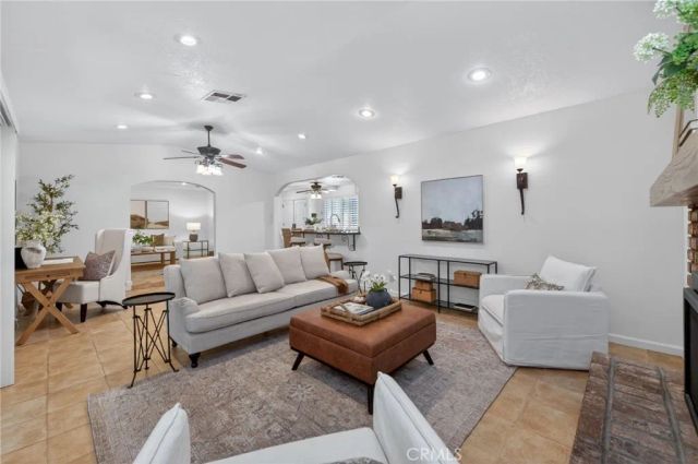 1153 Menlo Avenue, Clovis, CA 93612