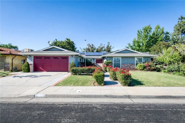 1153 Menlo Avenue, Clovis, CA 93612