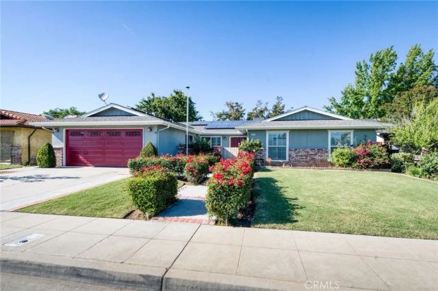 1153 Menlo Avenue, Clovis, CA 93612