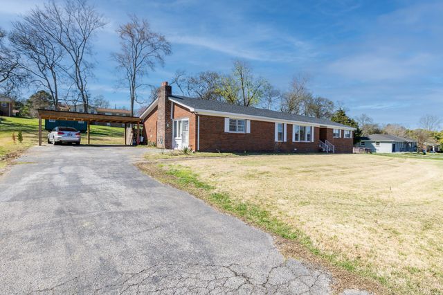 1307 Carroll Dr, Pulaski, TN 38478