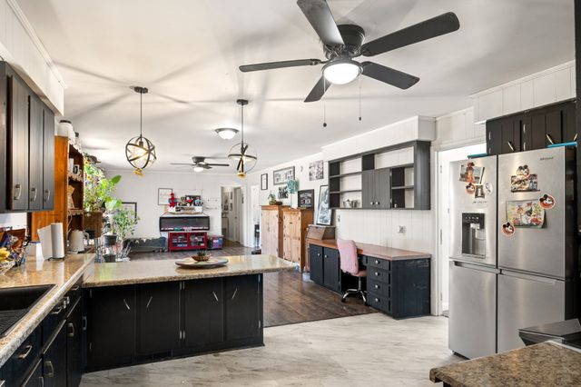 1307 Carroll Dr, Pulaski, TN 38478