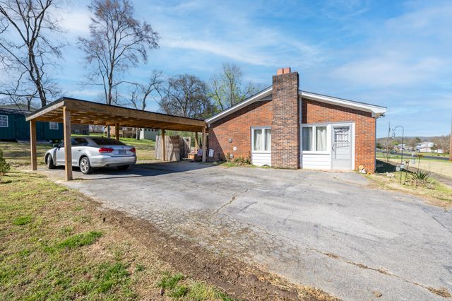 1307 Carroll Dr, Pulaski, TN 38478