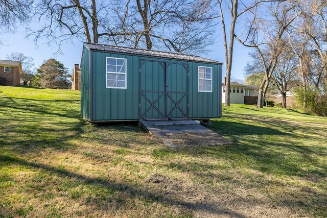 1307 Carroll Dr, Pulaski, TN 38478