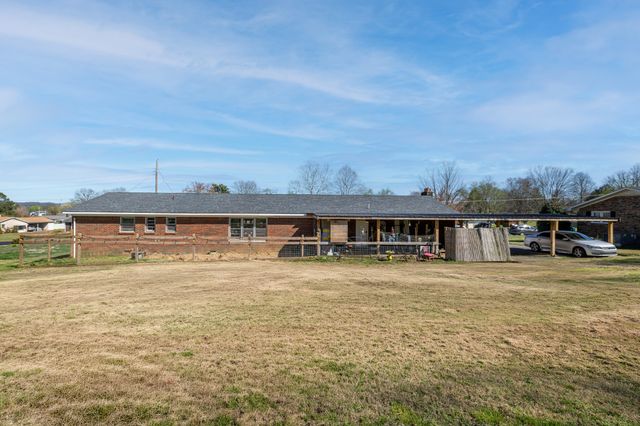 1307 Carroll Dr, Pulaski, TN 38478