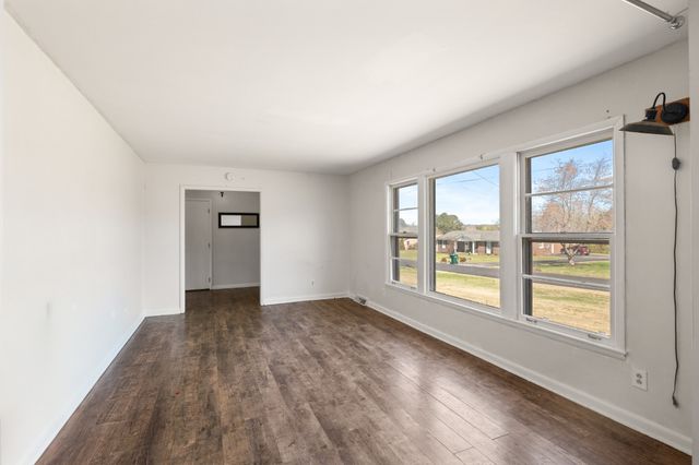 1307 Carroll Dr, Pulaski, TN 38478