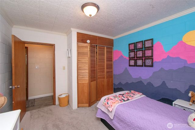 163 Cliff Robinson Lane, Sequim, WA 98382