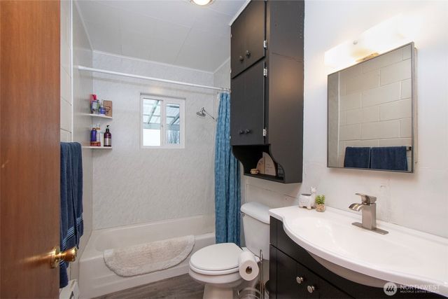 163 Cliff Robinson Lane, Sequim, WA 98382