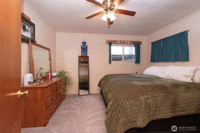 163 Cliff Robinson Lane, Sequim, WA 98382