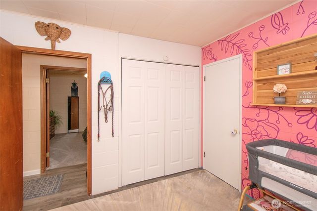 163 Cliff Robinson Lane, Sequim, WA 98382