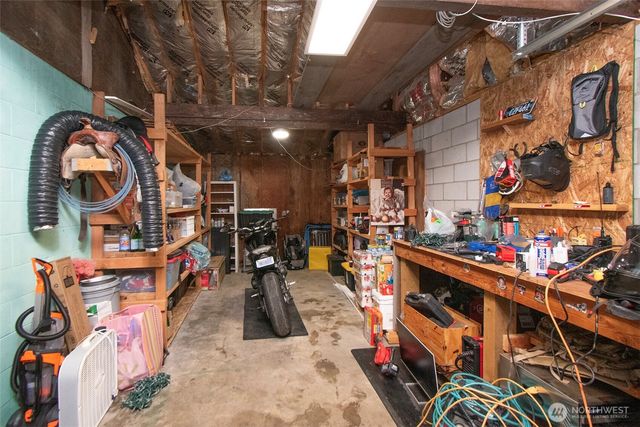 163 Cliff Robinson Lane, Sequim, WA 98382