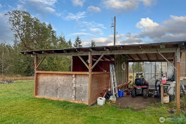 163 Cliff Robinson Lane, Sequim, WA 98382