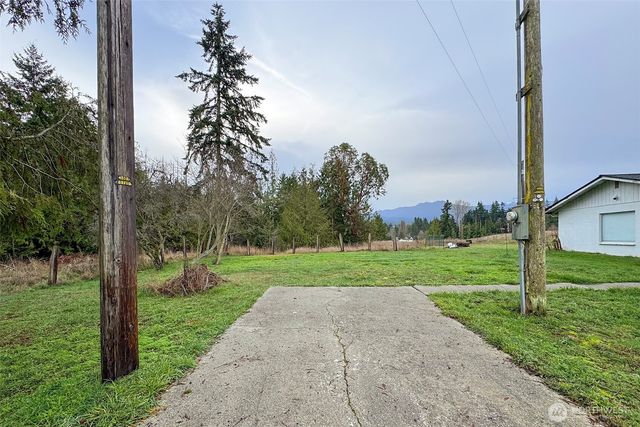 163 Cliff Robinson Lane, Sequim, WA 98382