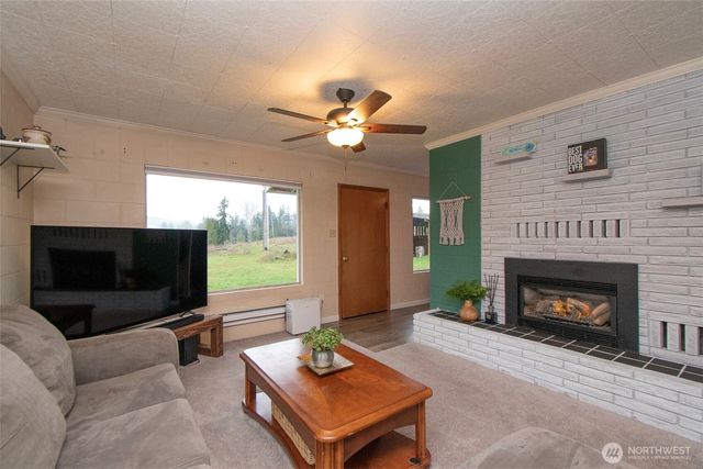 163 Cliff Robinson Lane, Sequim, WA 98382