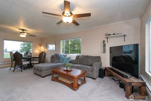 163 Cliff Robinson Lane, Sequim, WA 98382