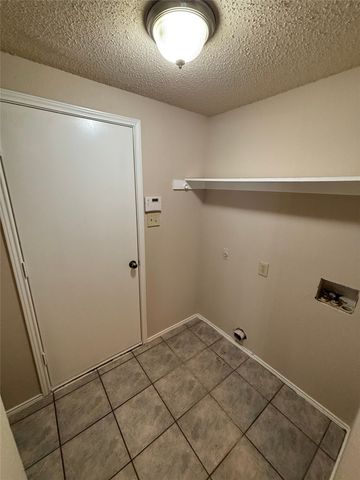 6421 Nellie Drive, Arlington, TX 76002