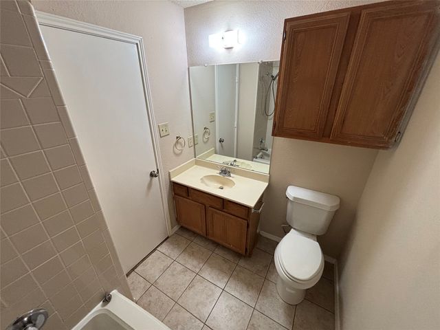 6421 Nellie Drive, Arlington, TX 76002