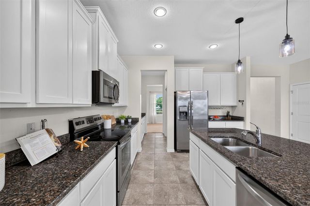 6541 DEVESTA LOOP, Palmetto, FL 34221