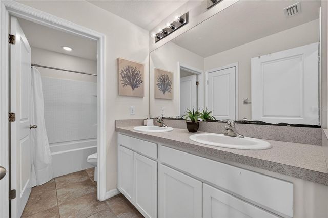 6541 DEVESTA LOOP, Palmetto, FL 34221