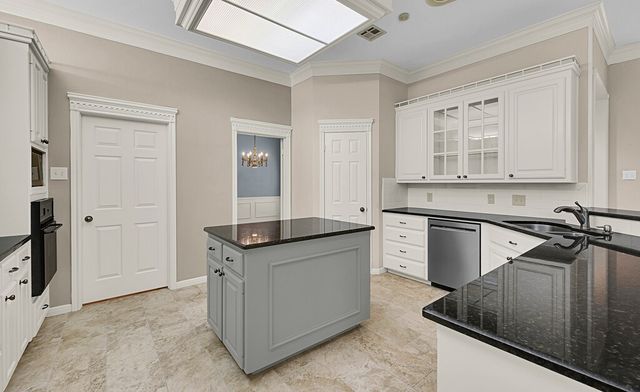 75 Sugar Creek Place, Woodway, TX 76712