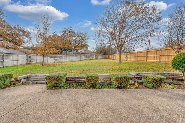 75 Sugar Creek Place, Woodway, TX 76712