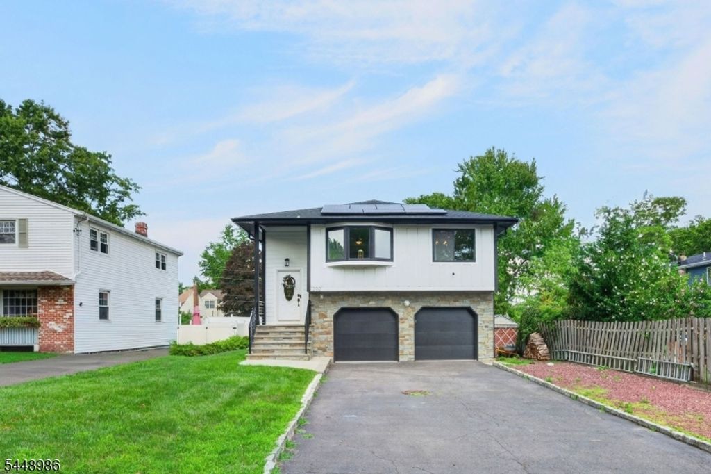 202 Tuttle St, Green Brook Twp., NJ 08812 — photo 3