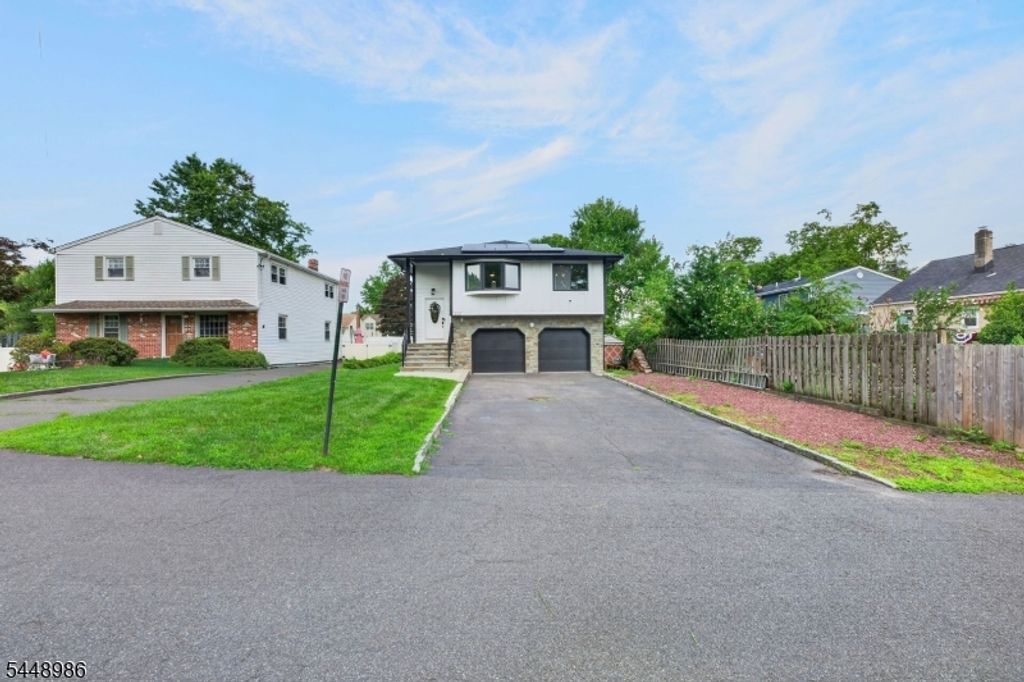 202 Tuttle St, Green Brook Twp., NJ 08812 — photo 4
