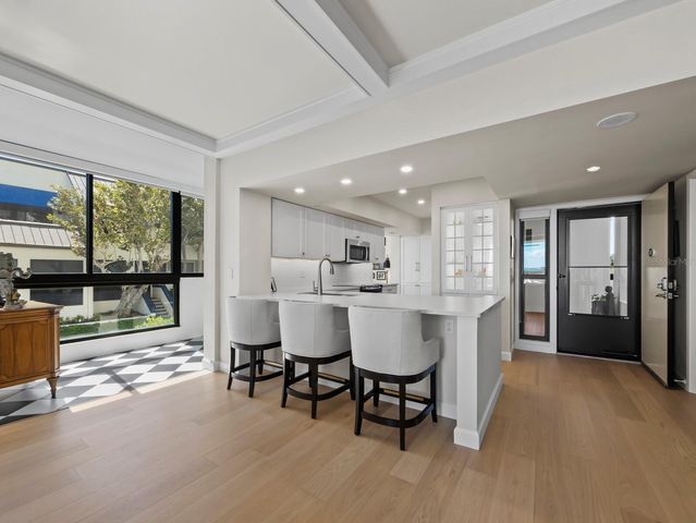 2016 HARBOURSIDE DRIVE 317, Longboat Key, FL 34228