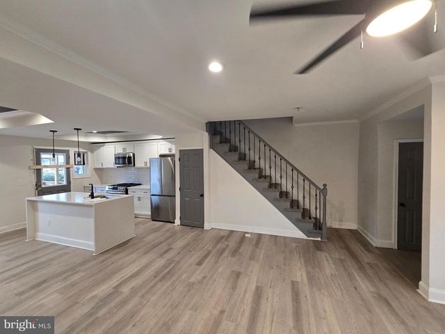 3213 LEIGHTON AVE, Baltimore, MD 21215