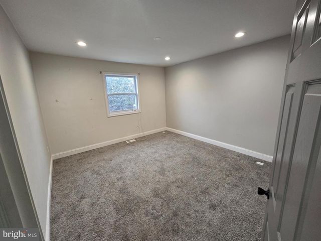 3213 LEIGHTON AVE, Baltimore, MD 21215