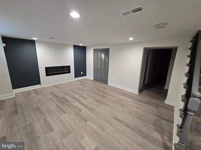 3213 LEIGHTON AVE, Baltimore, MD 21215