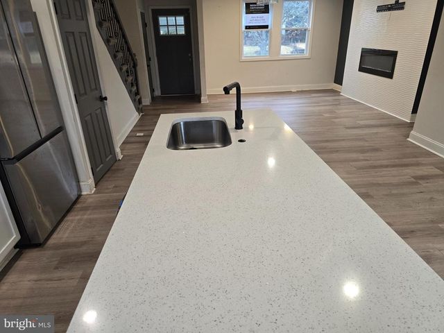 3213 LEIGHTON AVE, Baltimore, MD 21215