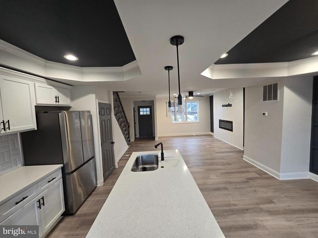 3213 LEIGHTON AVE, Baltimore, MD 21215